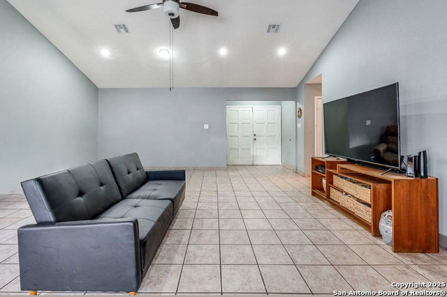 Image 11 of 30 For 15054 Misty Bnd