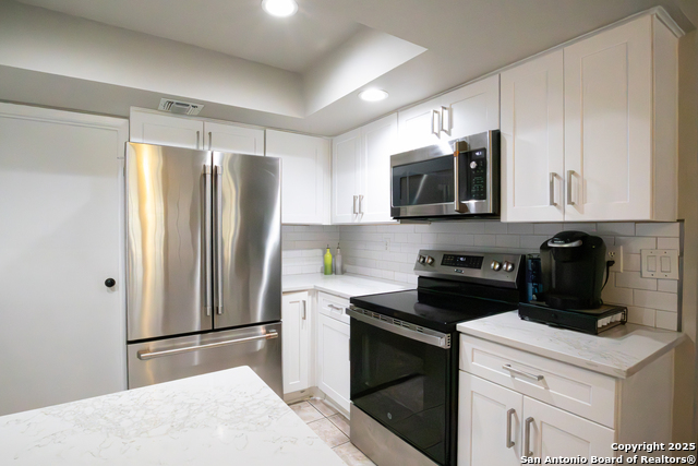 Image 15 of 30 For 15054 Misty Bnd