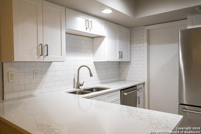 Image 17 of 30 For 15054 Misty Bnd