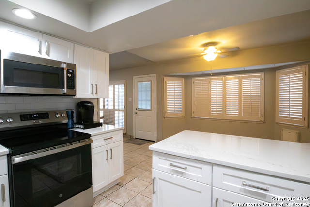 Image 18 of 30 For 15054 Misty Bnd