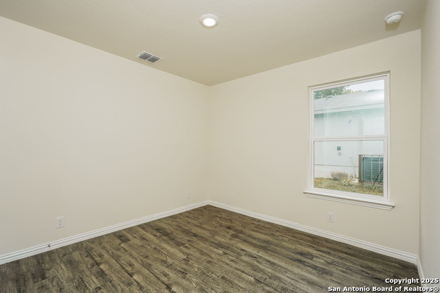 Image 14 of 21 For 2434 Bermuda