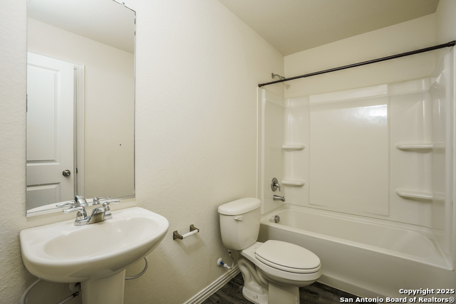 Image 18 of 21 For 2434 Bermuda