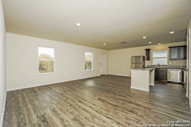 Image 3 of 21 For 2434 Bermuda