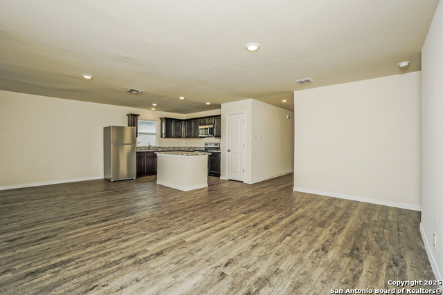 Image 4 of 21 For 2434 Bermuda