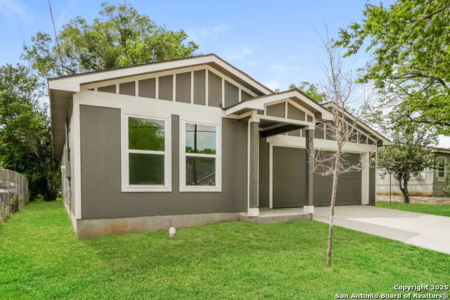 Image 2 of 21 For 2719 Bermuda