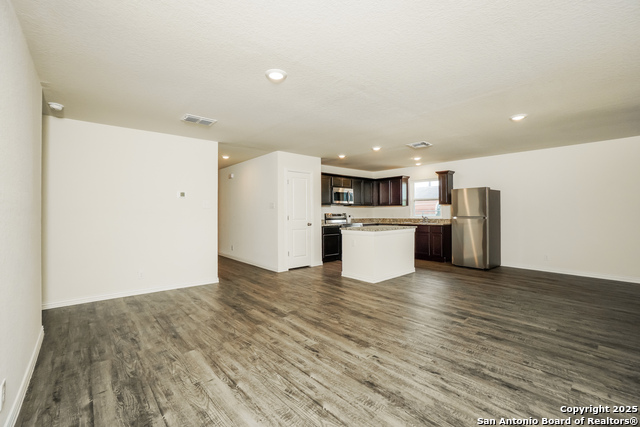 Image 5 of 21 For 2719 Bermuda