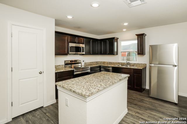 Image 7 of 21 For 2719 Bermuda