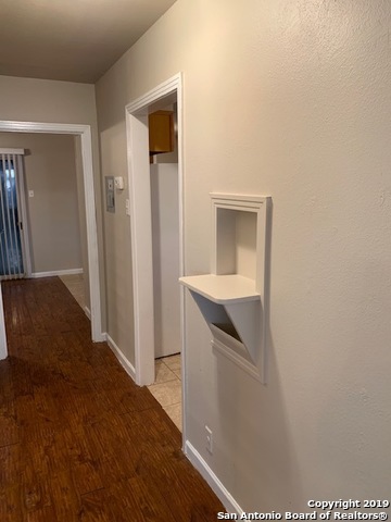 Image 10 of 22 For 427 Lively Dr 1