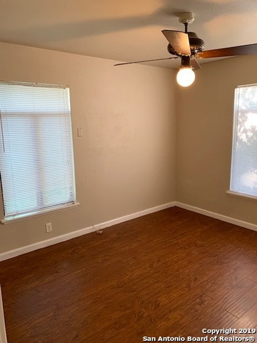 Image 11 of 22 For 427 Lively Dr 1