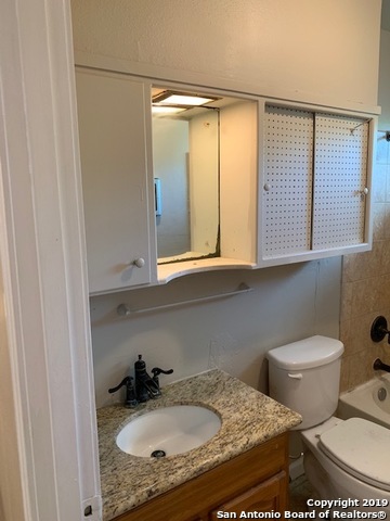 Image 13 of 22 For 427 Lively Dr 1