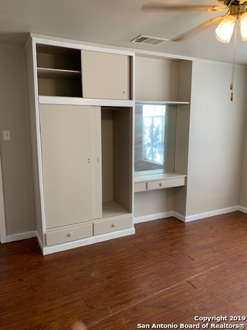 Image 16 of 22 For 427 Lively Dr 1