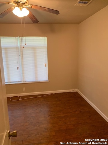 Image 17 of 22 For 427 Lively Dr 1