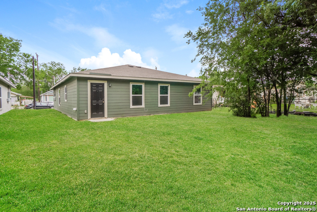 Listing photo id 17 for 237 Corliss