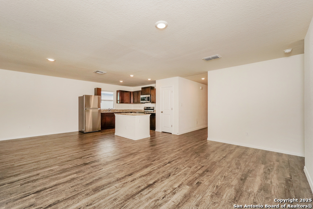 Listing photo id 1 for 237 Corliss