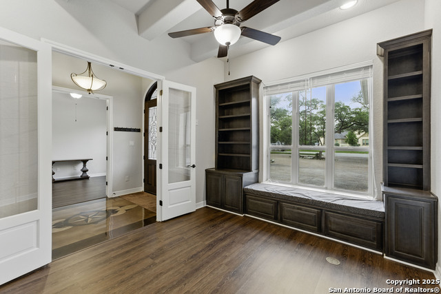 Listing photo id 25 for 2350 Geneseo Oaks