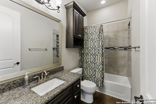 Listing photo id 28 for 2350 Geneseo Oaks