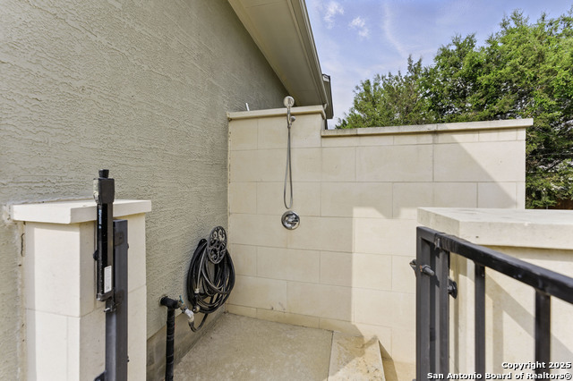 Listing photo id 42 for 2350 Geneseo Oaks