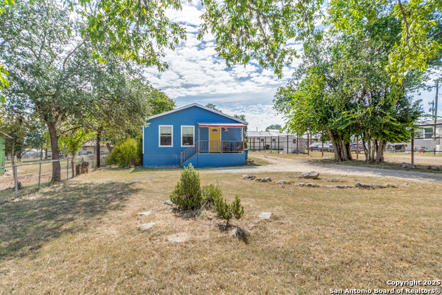 Details for 1505 Sycamore, Bandera, TX 78003