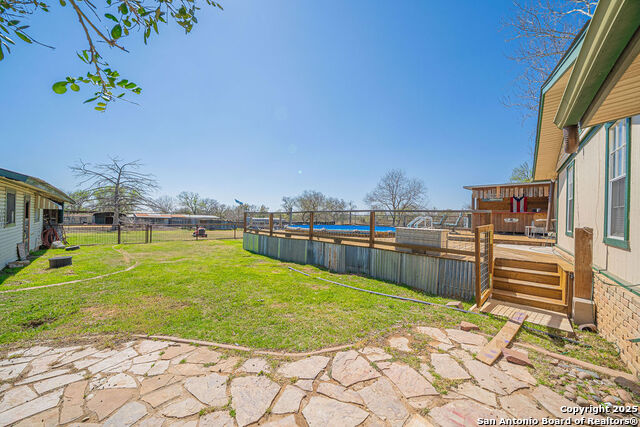 Listing photo id 8 for 10544 Macaway