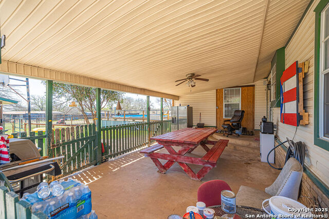 Listing photo id 9 for 10544 Macaway