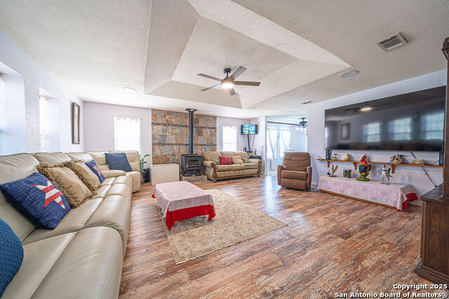 Listing photo id 26 for 10544 Macaway