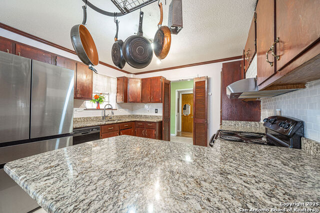 Listing photo id 29 for 10544 Macaway