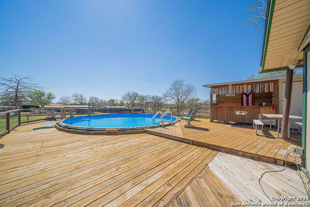 Listing photo id 4 for 10544 Macaway