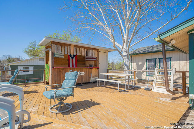 Listing photo id 5 for 10544 Macaway