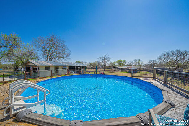 Listing photo id 6 for 10544 Macaway