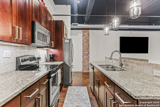 Image 6 of 22 For 1339 Flores S 106b