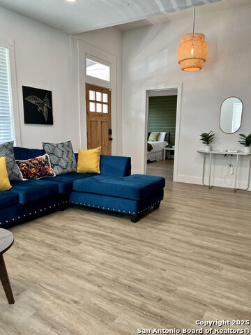 Image 5 of 19 For 127 Furnish  