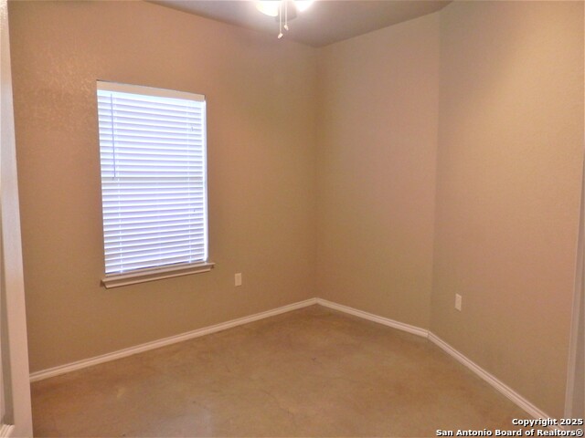 Image 9 of 14 For 1032 Carolyn Cove