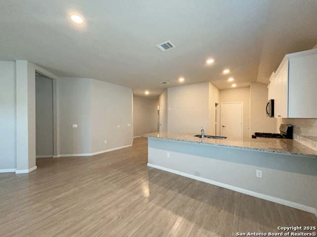 Listing photo id 11 for 11922 Chipper Landing