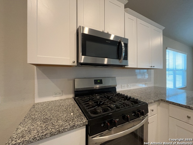 Listing photo id 13 for 11922 Chipper Landing