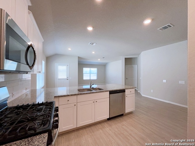 Listing photo id 14 for 11922 Chipper Landing