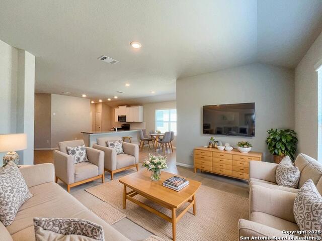 Listing photo id 1 for 11922 Chipper Landing