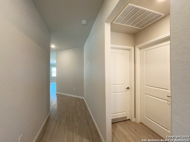 Listing photo id 6 for 11922 Chipper Landing