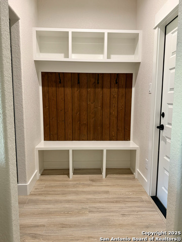 Image 7 of 40 For 156 Firewheel Loop