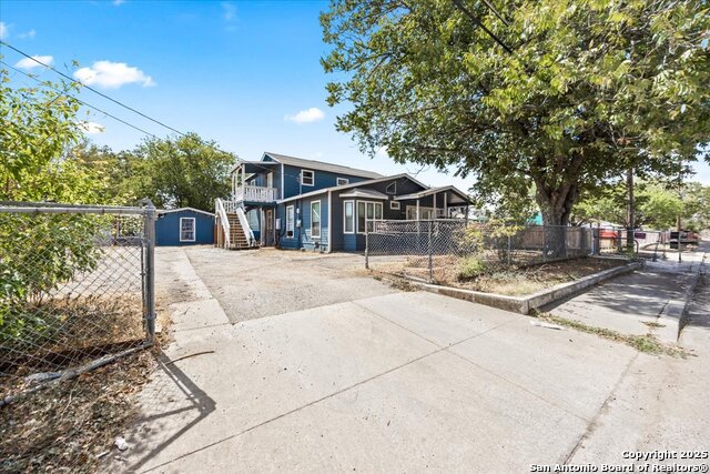 Image 3 of 16 For 146 Caddo  C