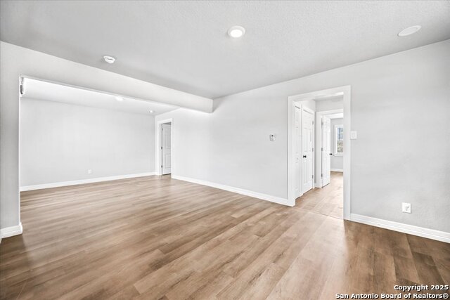 Image 5 of 16 For 146 Caddo  C