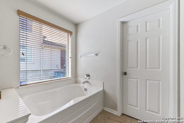 Image 18 of 33 For 5209 Columbia