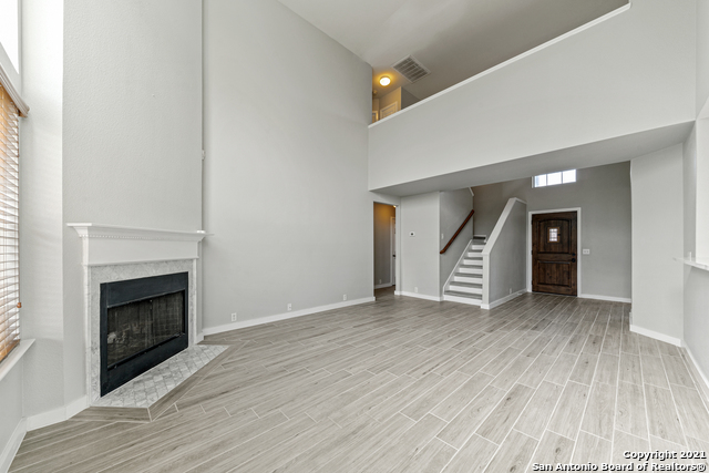 Image 5 of 33 For 5209 Columbia