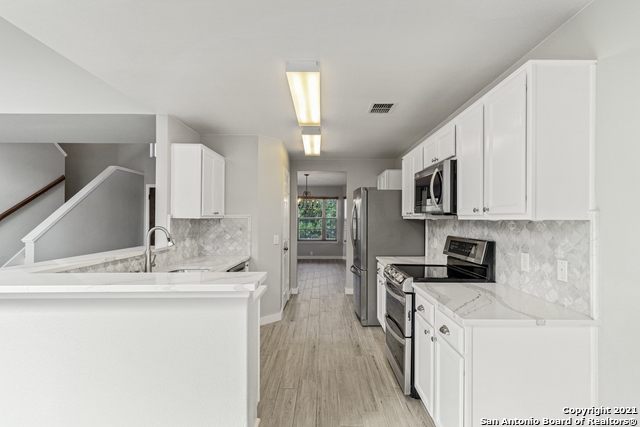 Image 6 of 33 For 5209 Columbia