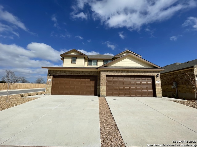 Listing photo id 0 for 405 Emma  