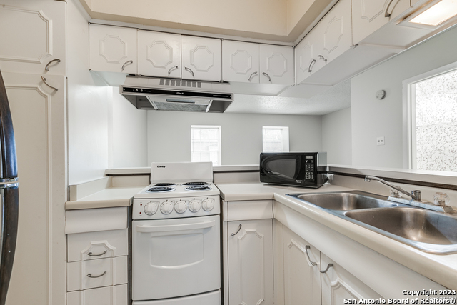 Image 4 of 11 For 1045 Shook Ave  148 J