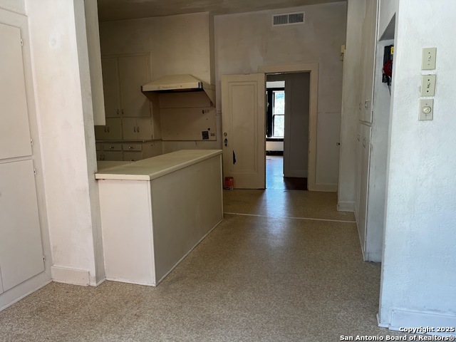 Image 12 of 56 For 411 Gramercy W