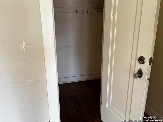 Image 26 of 56 For 411 Gramercy W