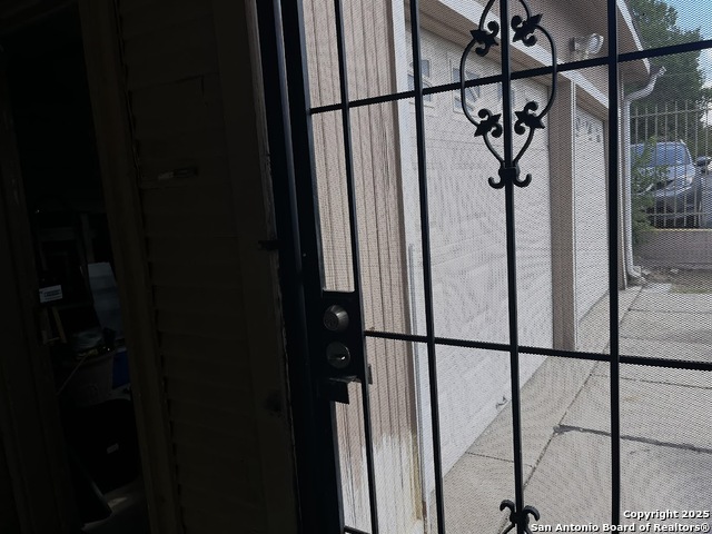 Image 48 of 56 For 411 Gramercy W