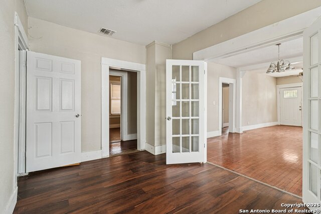 Image 11 of 25 For 119 Cincinnati