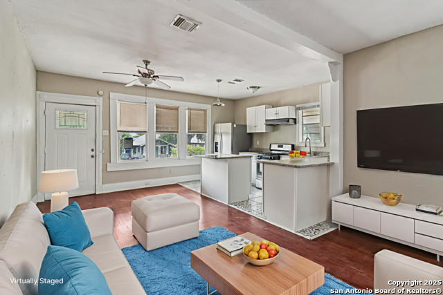 Image 2 of 25 For 119 Cincinnati